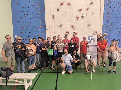 Actividad Fundación Emalcsa: ADCOR escalada